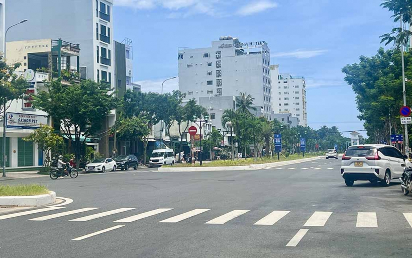 BÁN ĐẤT SIÊU VIP MẶT TIỀN HỒ XUÂN HƯƠNG , CHUẨN XÂY KHÁCH SẠN 4 SAO